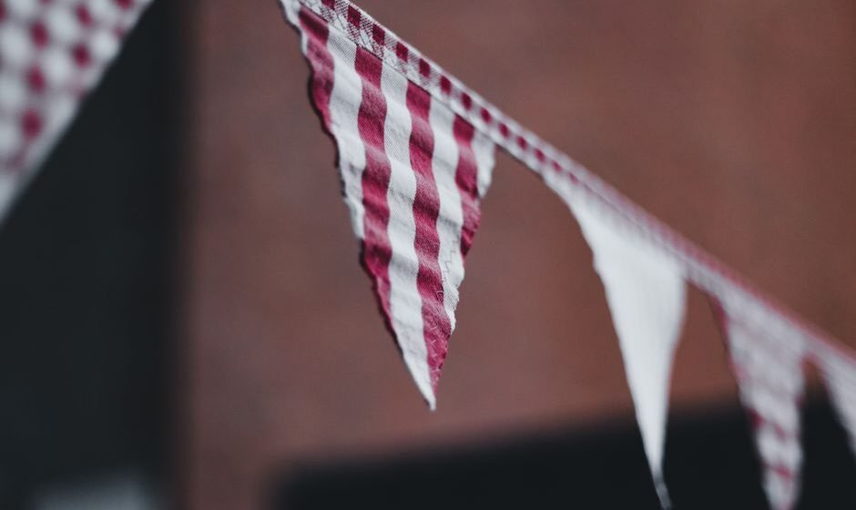 Flag and Pennant Patterns: Trading the Continuation